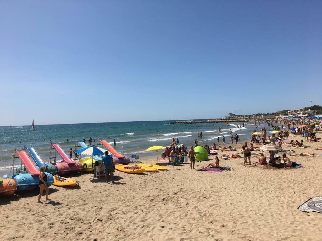 Sunny Flat In Sitges 30 Seconds To Beach, Balcony & Sea Views! Exterior foto