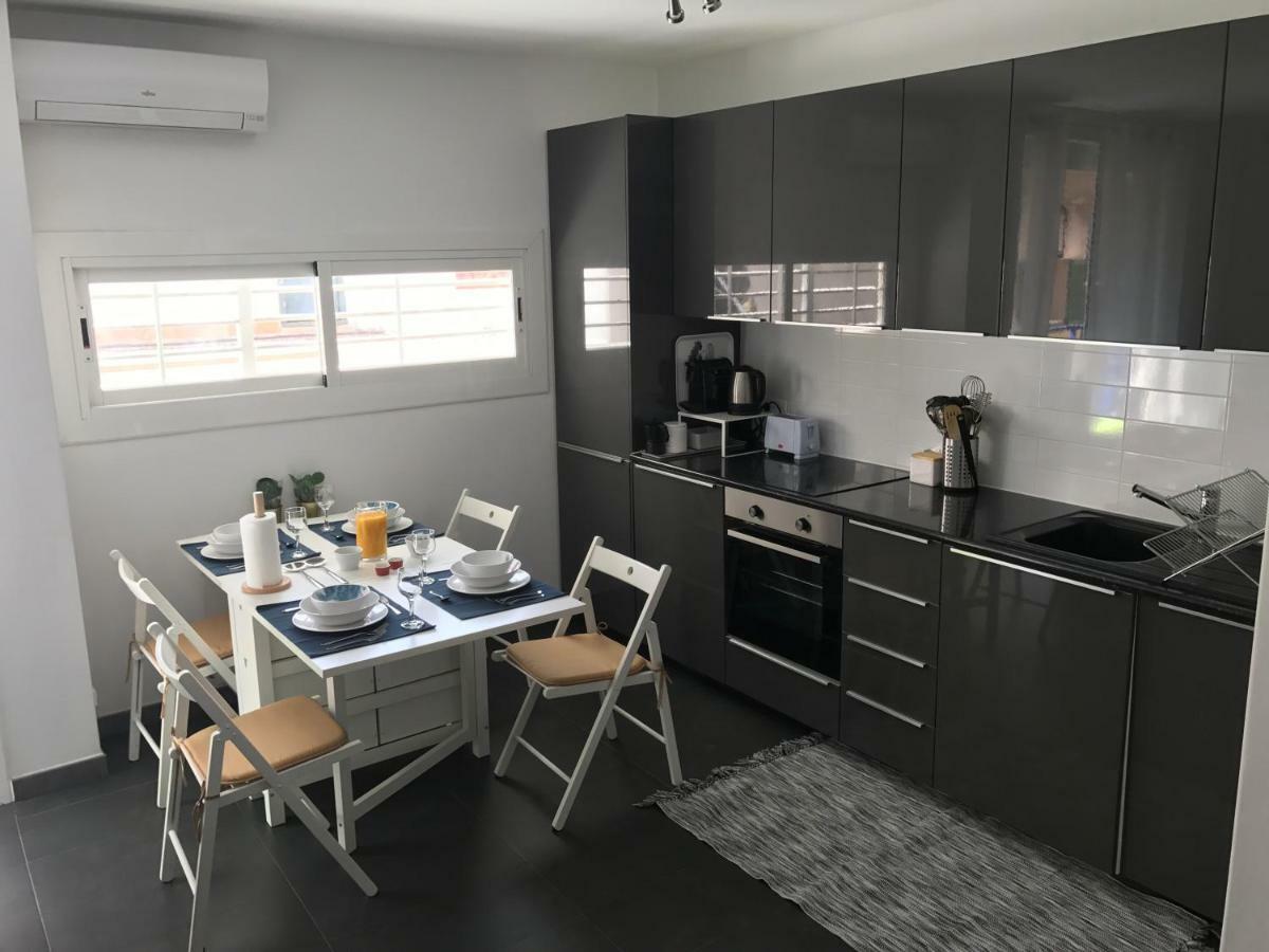 Sunny Flat In Sitges 30 Seconds To Beach, Balcony & Sea Views! Exterior foto