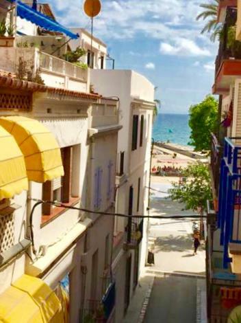 Sunny Flat In Sitges 30 Seconds To Beach, Balcony & Sea Views! Exterior foto